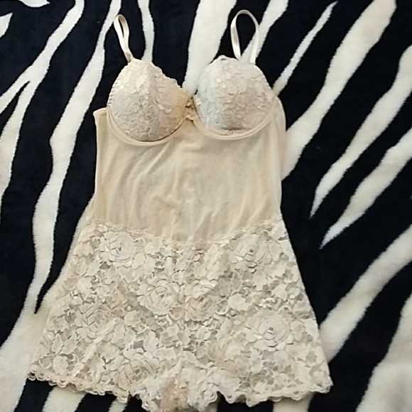SOLD Bra and camisole jumper lot - Picture 2 of 5